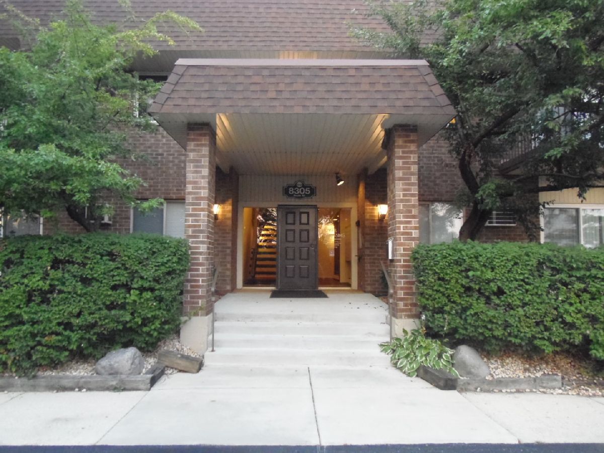 Condominiums Sold River Crossing Woodridge Illinois, 8305 Route 53