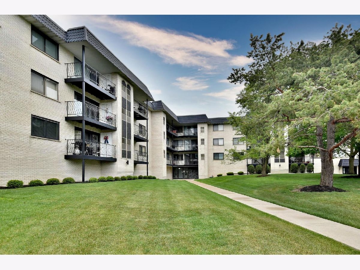 Condominiums & Homes Sold Norridge Point Norridge Illinois, 6950 Forest Preserve