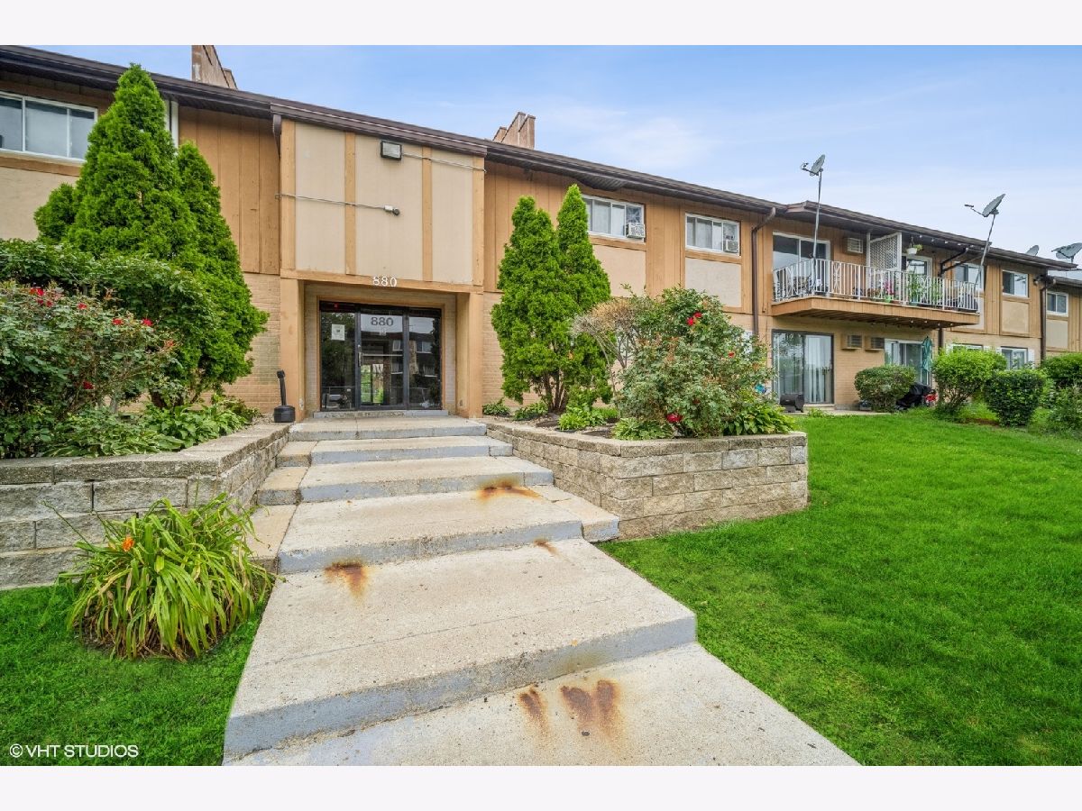  Sold Prospect Heights Illinois, 880 Old Willow