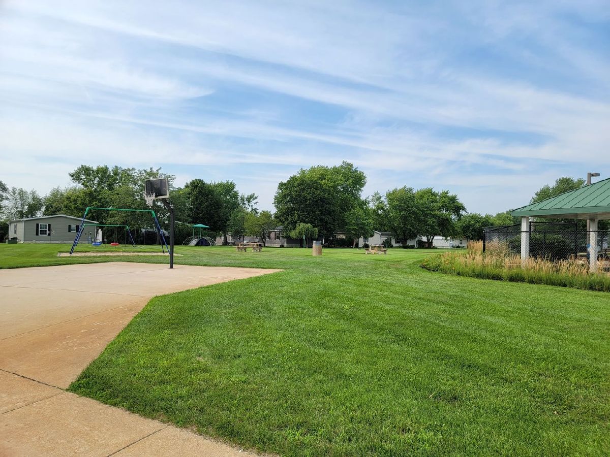 Homes Sold Four Seasons Belvidere Illinois, 2221 Iris