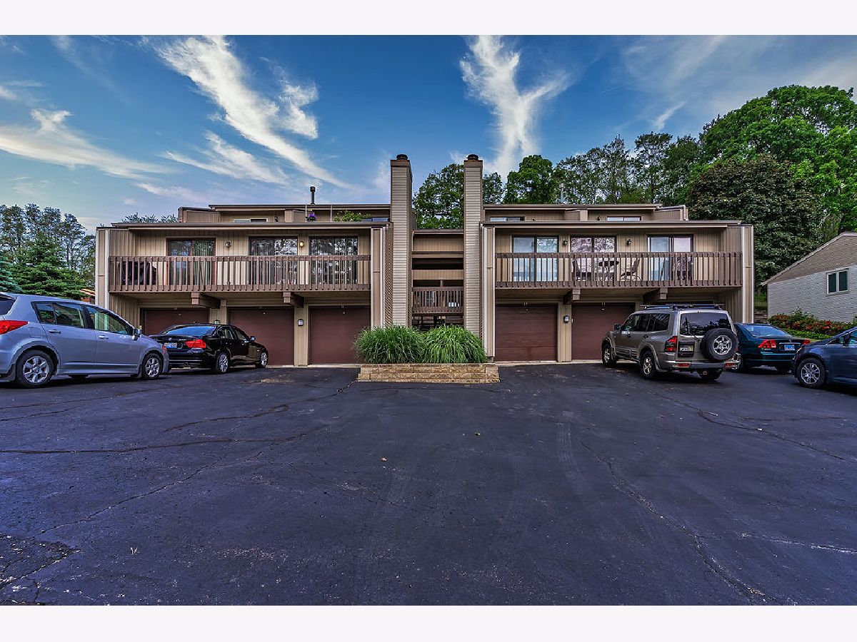Townhomes & Condos Rented Woodhills Bay Colony Fox Lake Illinois, 13 Mineola