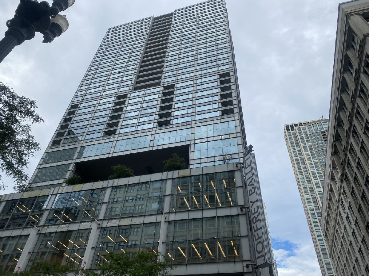 Condos & Townhomes Rented Joffrey Tower Chicago Illinois, 8 Randolph