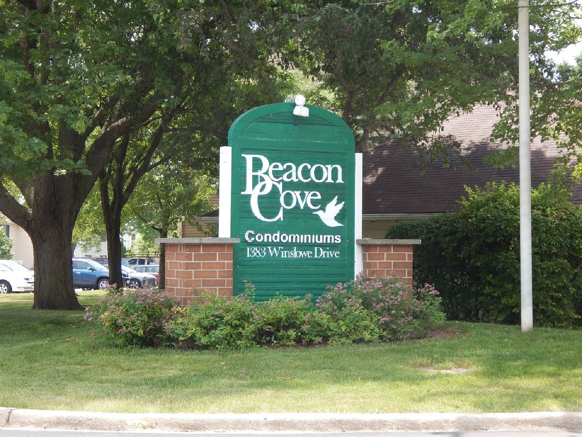 Condominiums Rented Beacon Cove Palatine Illinois