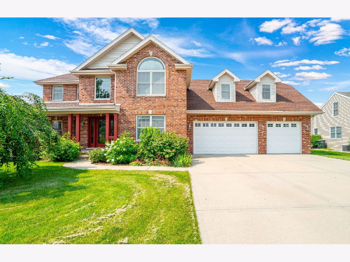 Homes & Condos & Townhomes Sold Sterling Estates Diamond Illinois, 2610 Girot