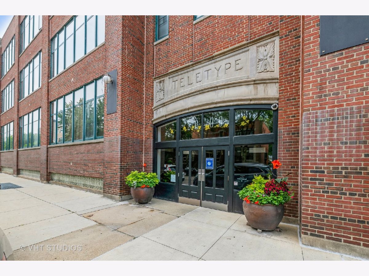 Condominiums Sold Amhurst Lofts Chicago Illinois, 2600 Southport
