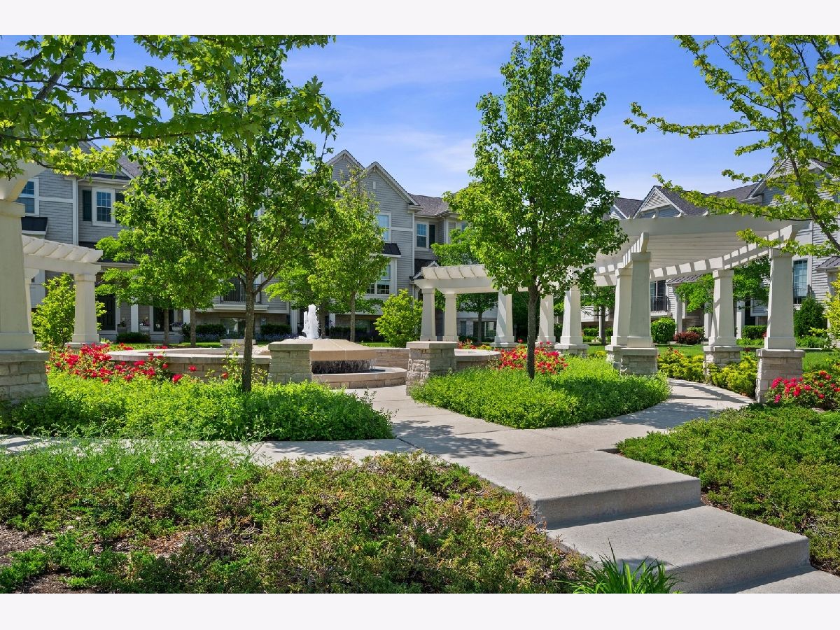 Townhomes & Homes Sold Westgate At The Glen Glenview Illinois, 2014 Dauntless