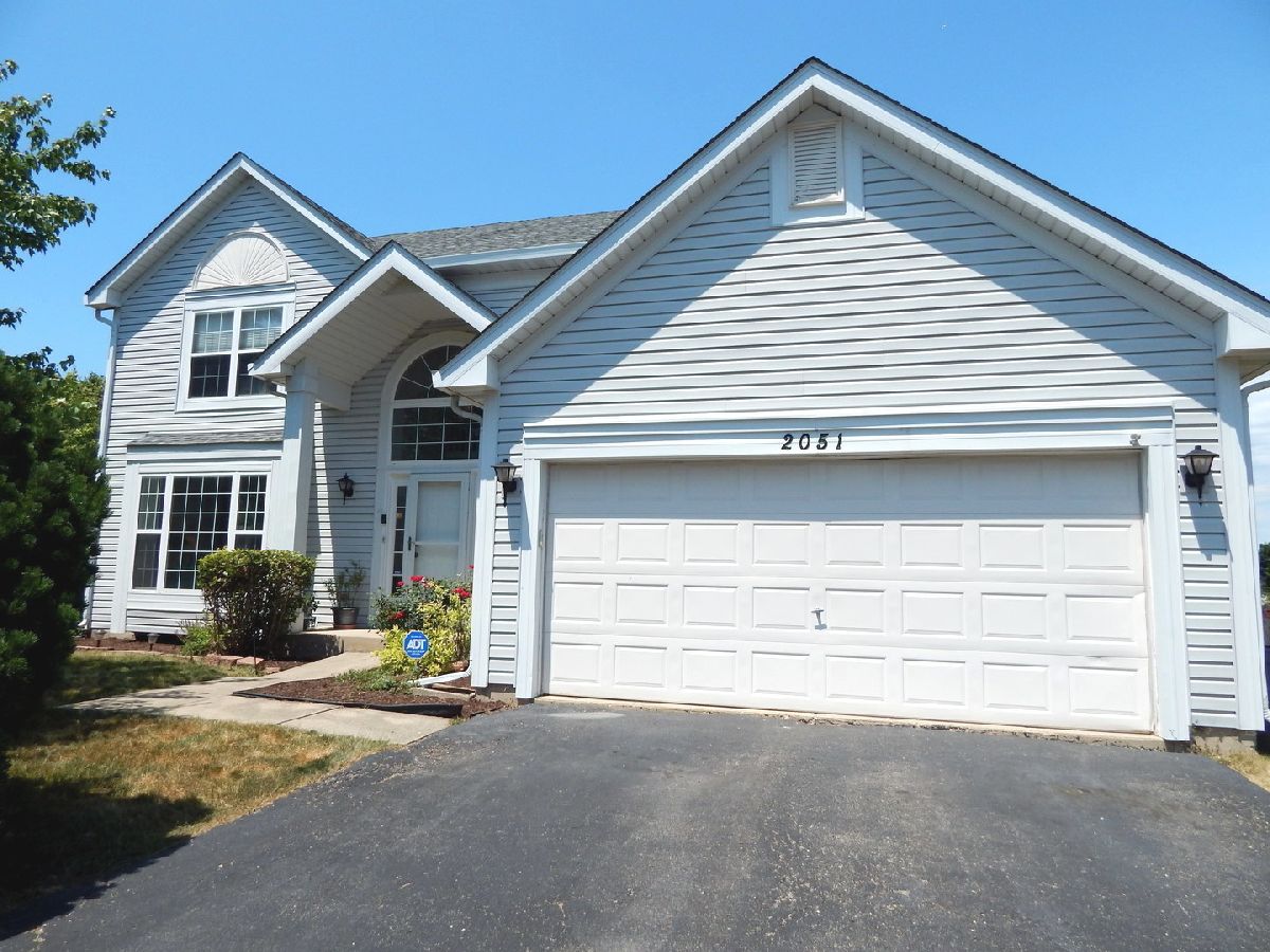 Homes Rented Cinnamon Creek Naperville Illinois, 2051 Hollow Bend