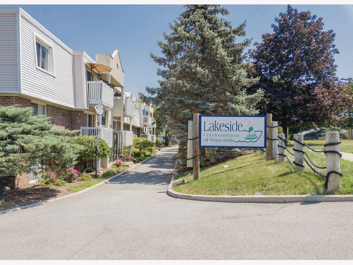Condominiums Sold Lakeside Condos Wauconda Illinois, 211 Liberty