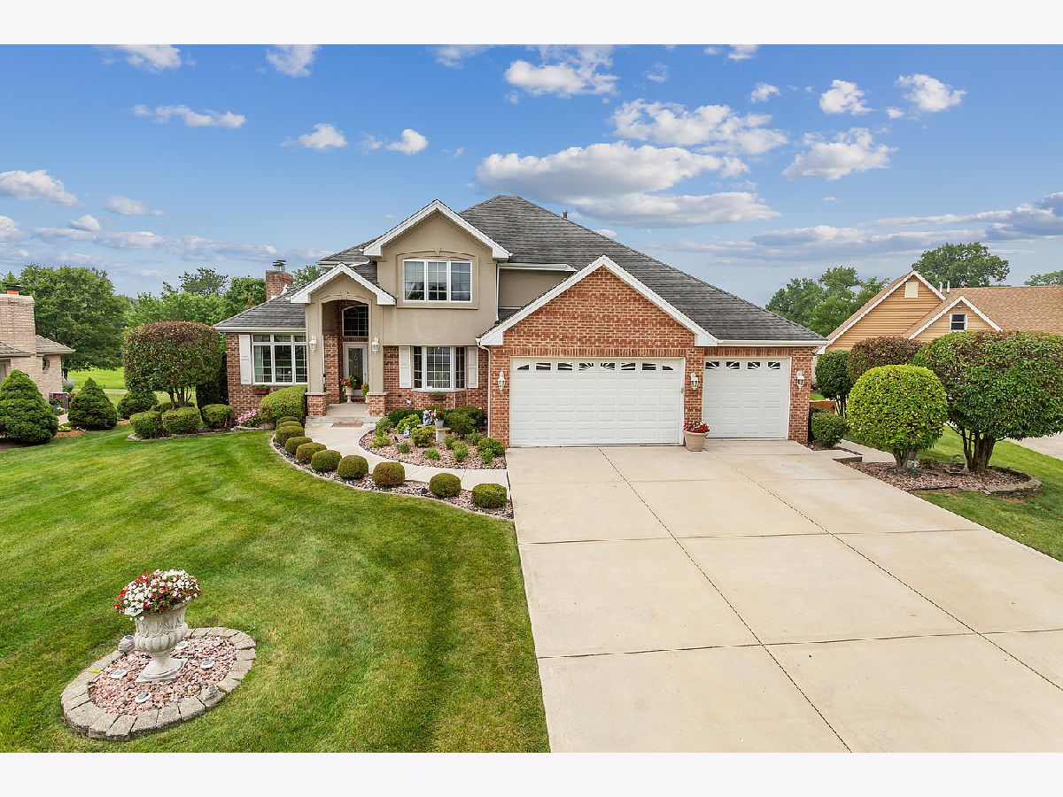 Homes Sold Old Oak Estates Homer Glen Illinois, 13137 Beaver Lake