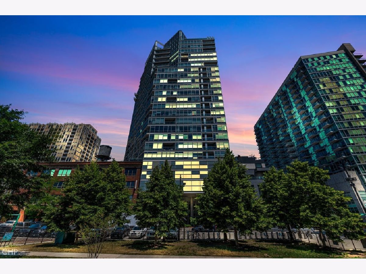 Condominiums Sold Erie On The Park Chicago Illinois, 510 Erie