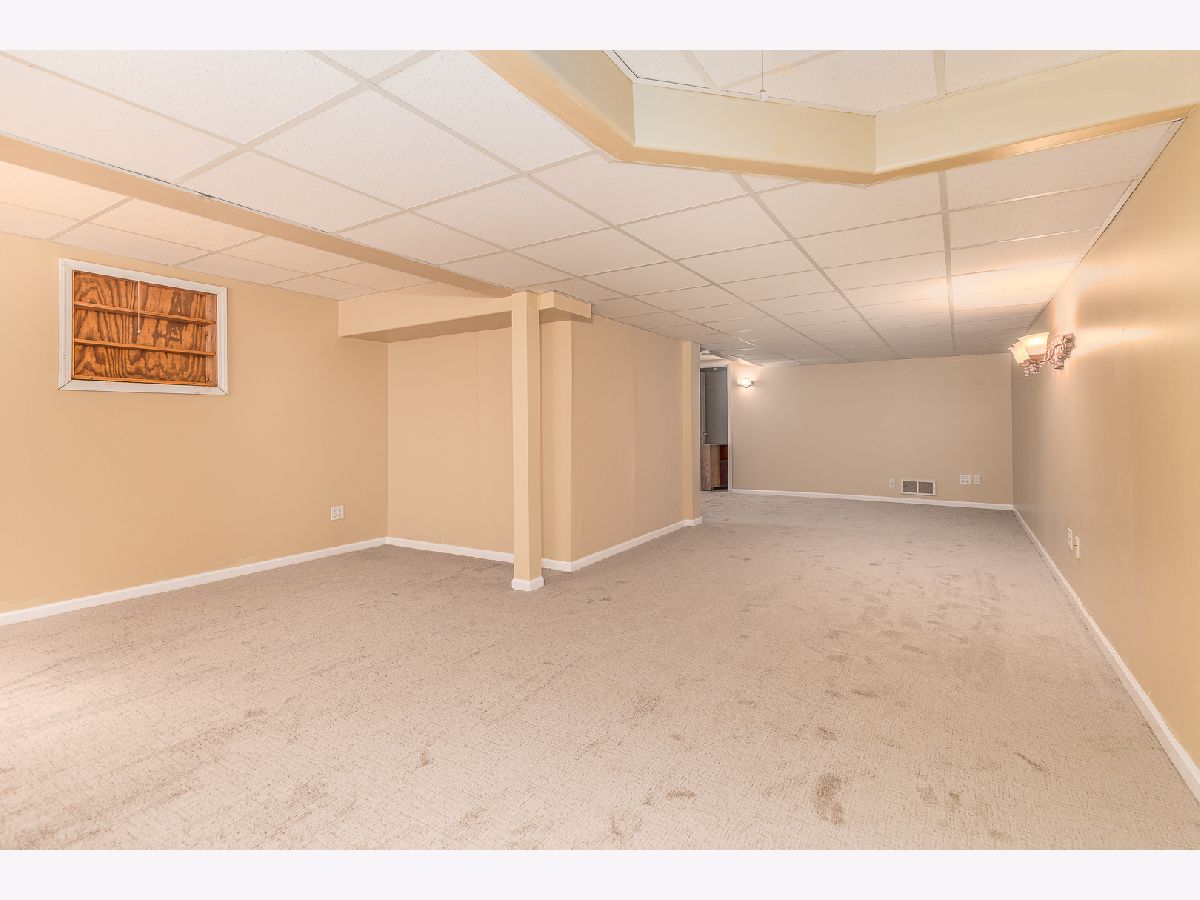 Homes Rented Weslake Romeoville Illinois, 2044 Kentland