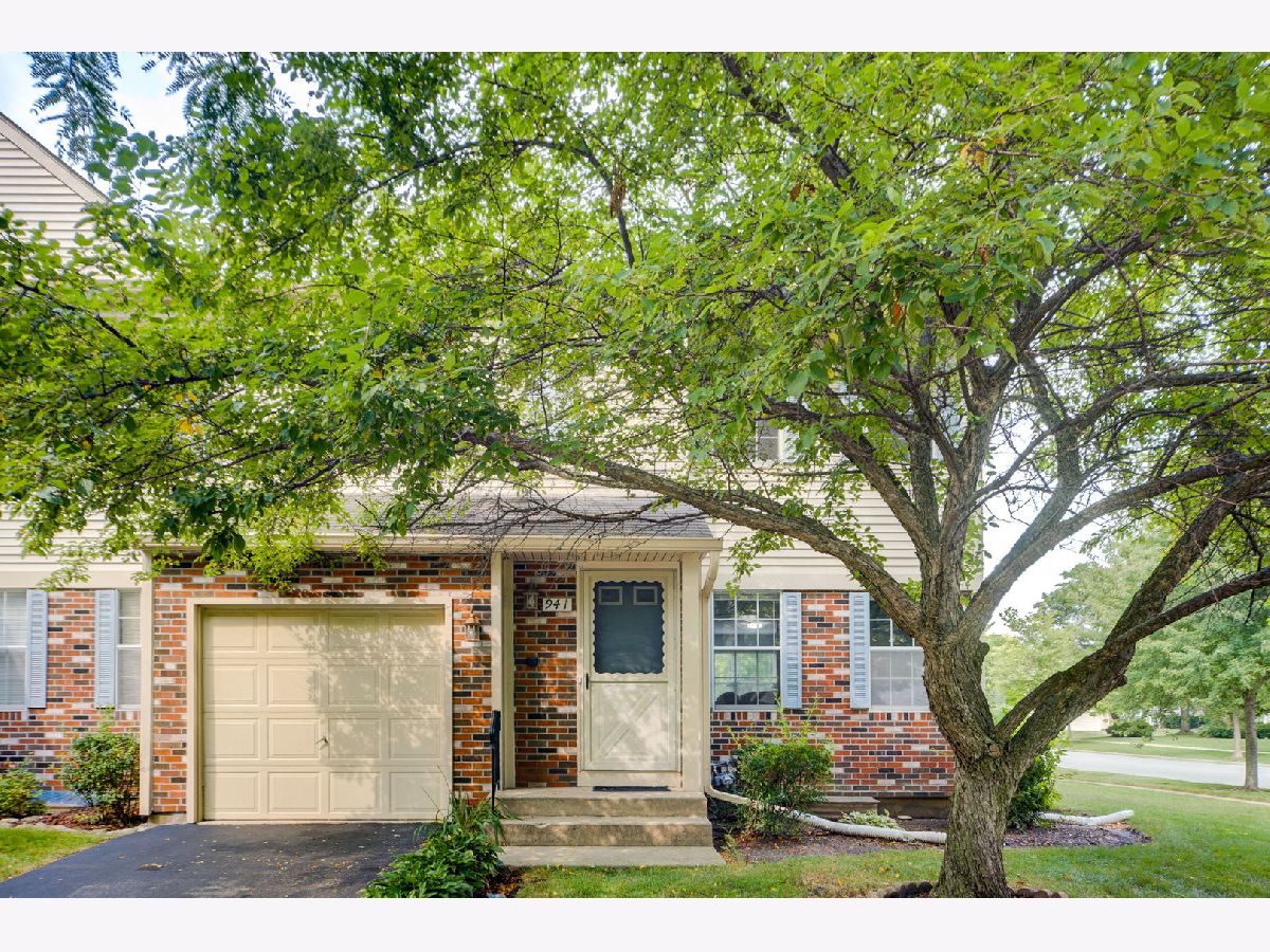  Sold Algonquin Illinois, 941 Perry