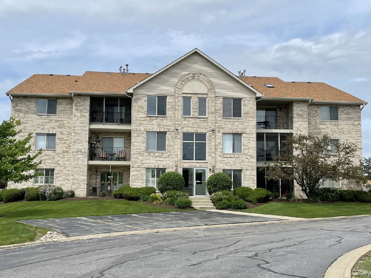 Condominiums Sold Sunchase Pointe Oak Forest Illinois, 6815 Forestview