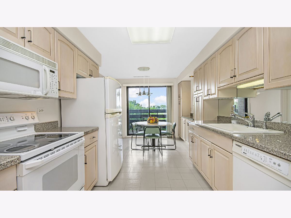 Condominiums Sold Valley Lo Towers Glenview Illinois, 2020 Chestnut