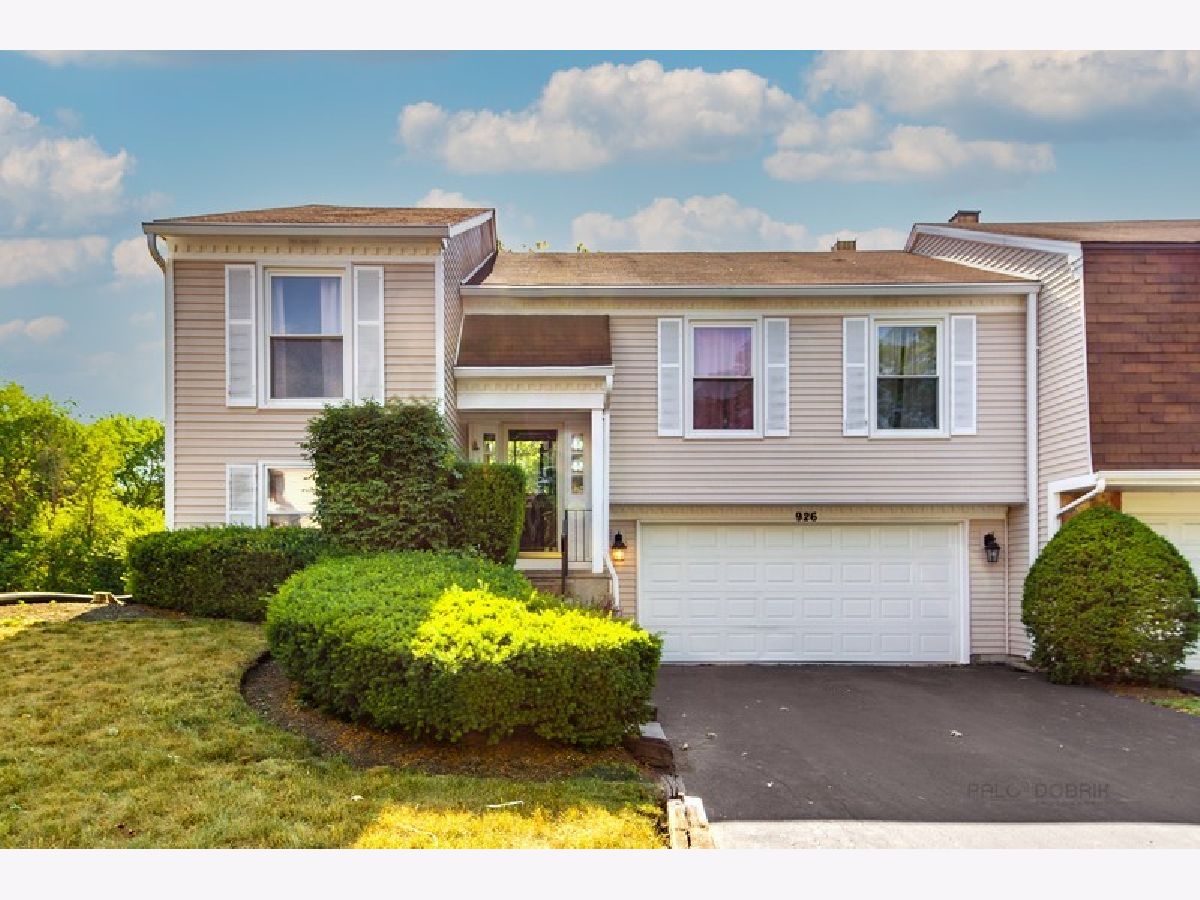 Homes & Townhomes Sold Heritage Place Buffalo Grove Illinois, 926 Burgess