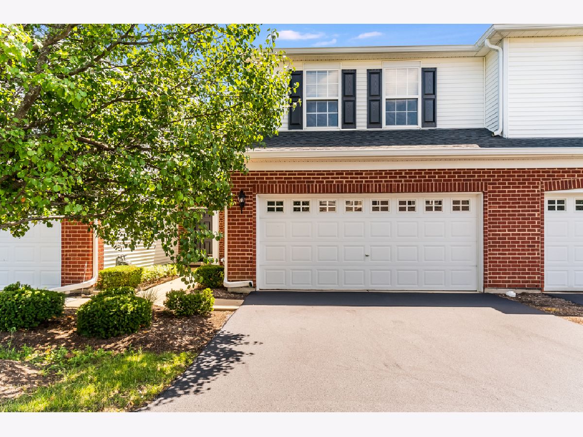 Townhomes Sold Millbrook Algonquin Illinois, 1494 Millbrook