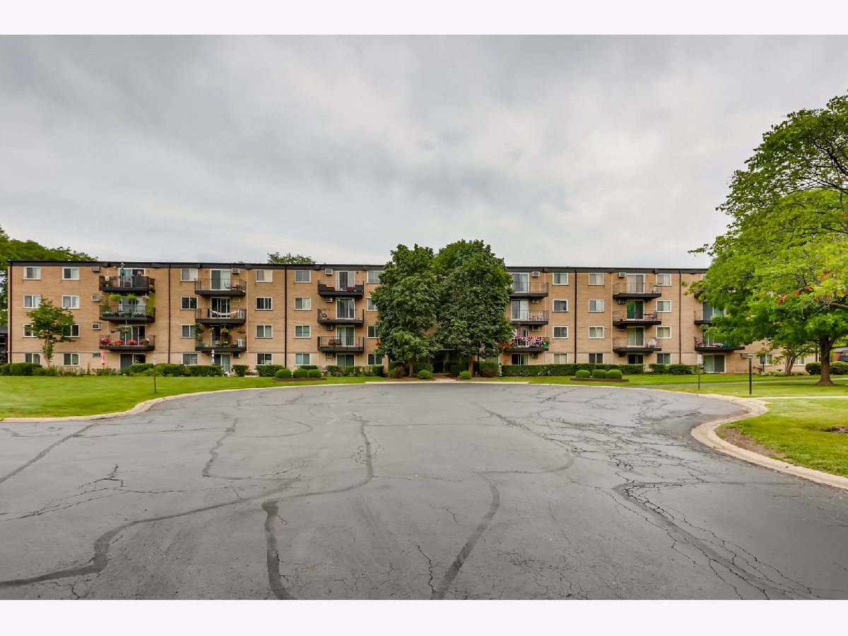 Brandenberry Park Arlington Heights IL, Condominiums For Sale & For