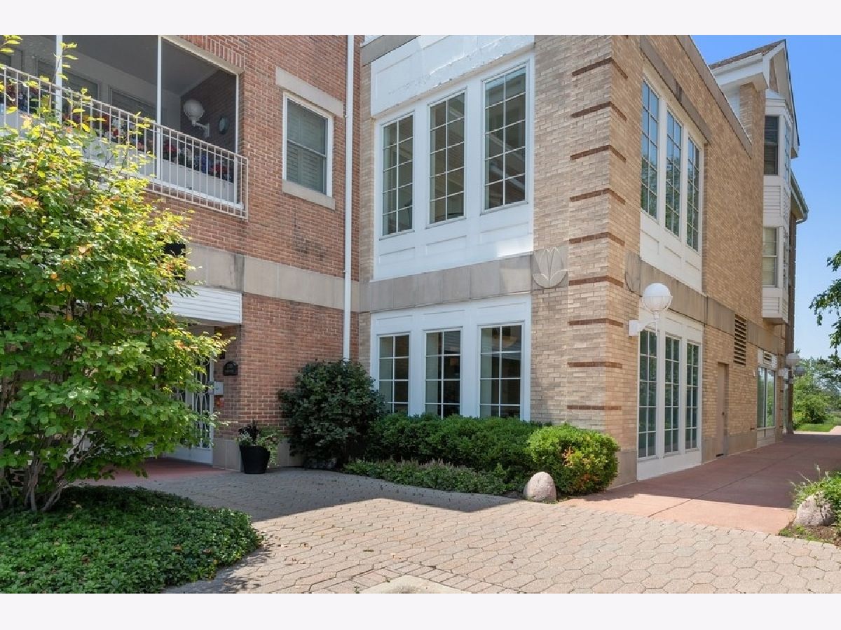 The Glen Glenview IL, Homes & Townhomes & Condos For Sale & For Rent