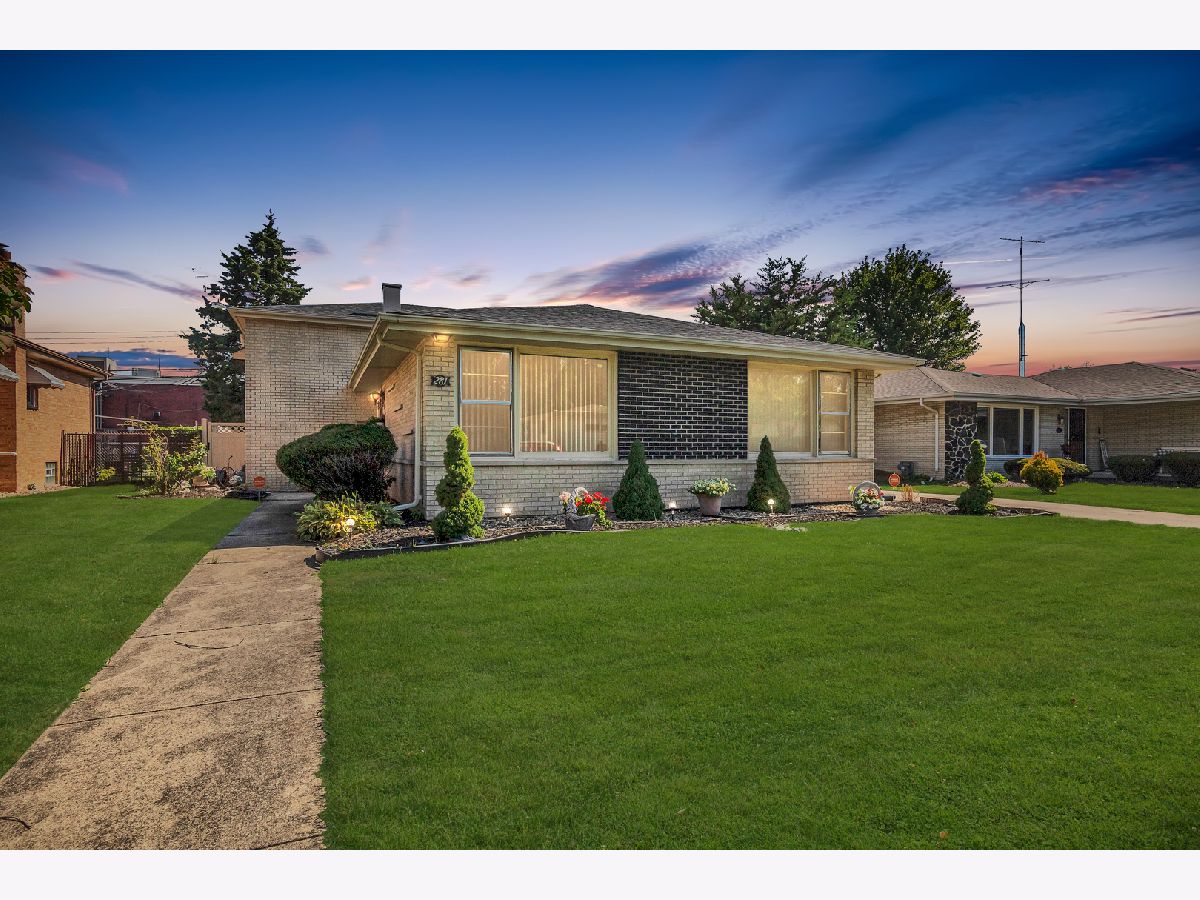 Homes & Condos & Townhomes Sold Bradley Terrace Chicago Heights Illinois, 281 Bradley