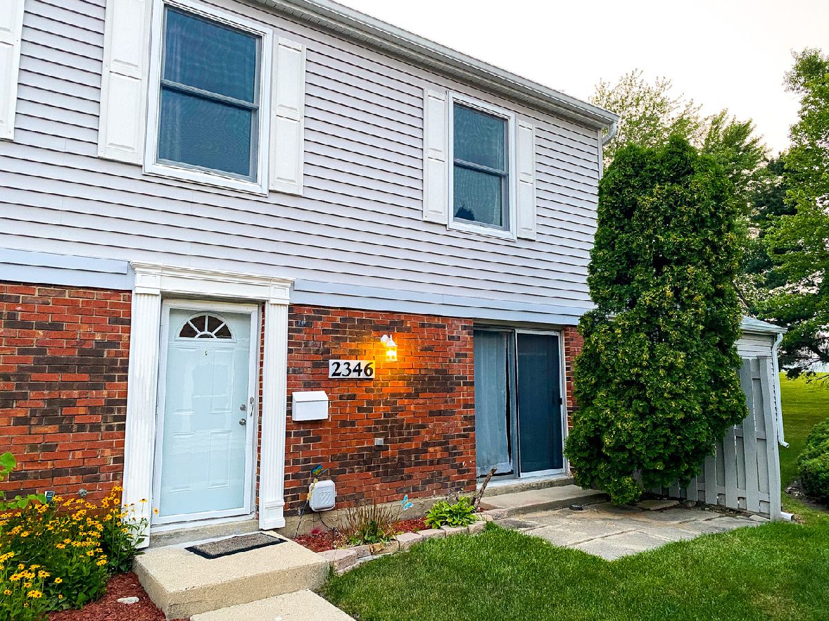 Townhomes & Condos Rented Sheffield Manor Schaumburg Illinois, 2346 Old Kings