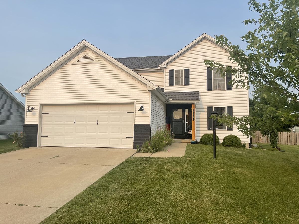 Homes Sold Appletree Monticello Illinois, 2005 Applewood