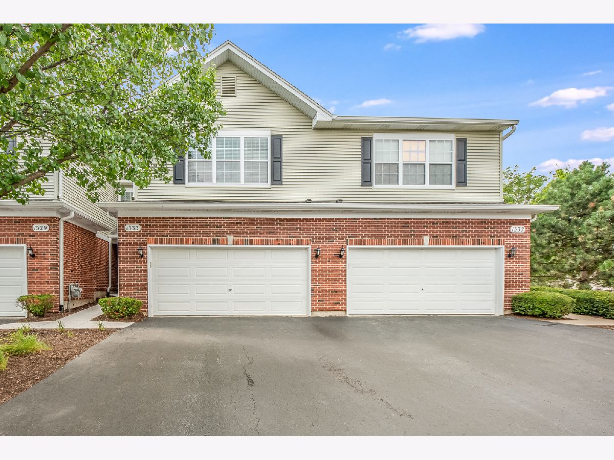 Townhomes Sold Townes Of Whispering Oaks Bolingbrook Illinois, 1533 Envee