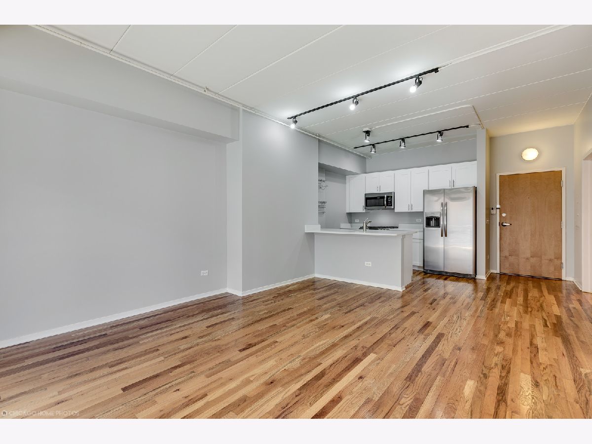 Condominiums Rented Garden Terraces Chicago Illinois, 1430 Michigan