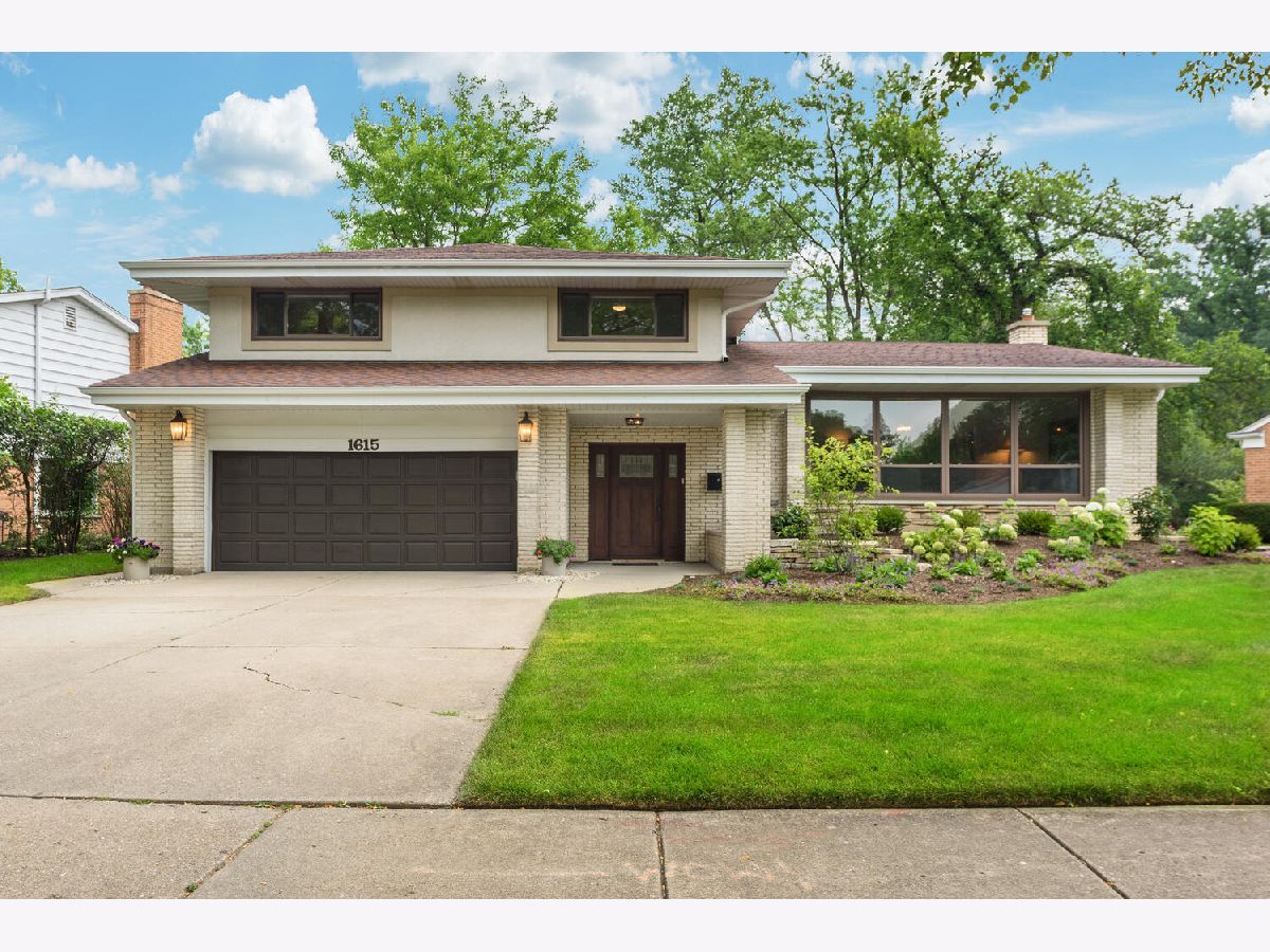 Homes Sold Tall Trees Glenview Illinois, 1615 Sequoia