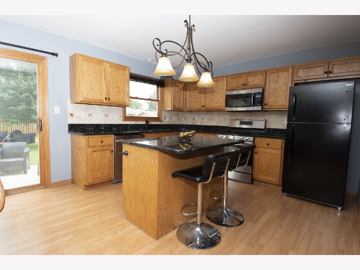Homes & Condos & Townhomes Sold Meadows Minooka Illinois, 316 Arrowhead