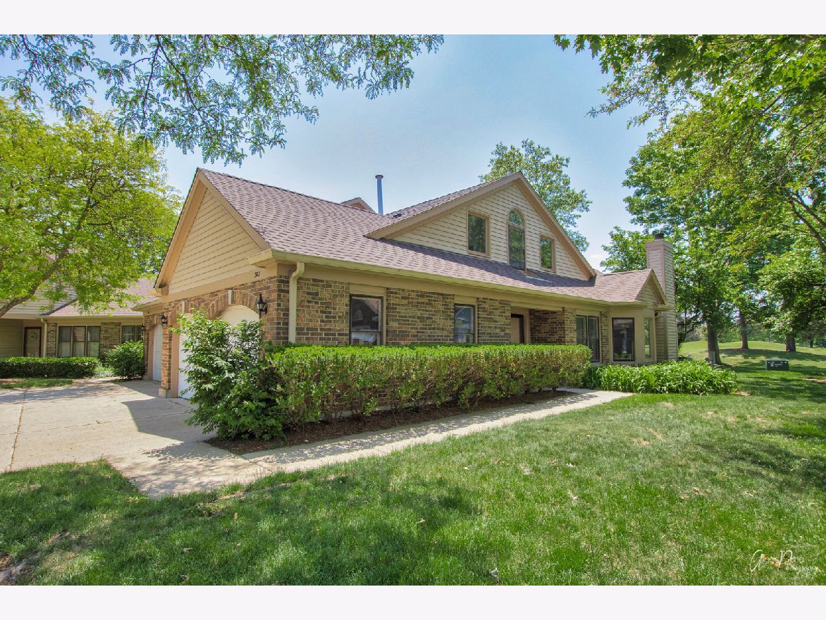 Woodlands Of Fiore Buffalo Grove IL, Townhomes & Condos & Homes For