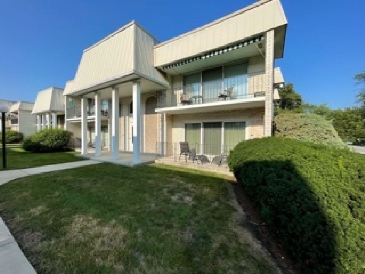 Condominiums Sold Parkshire South Oak Lawn Illinois, 4102 99th