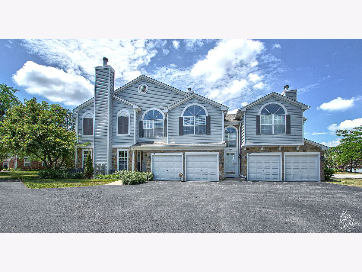 Townhomes Rented The Carriages Vernon Hills Illinois, 615 Grosse Pointe
