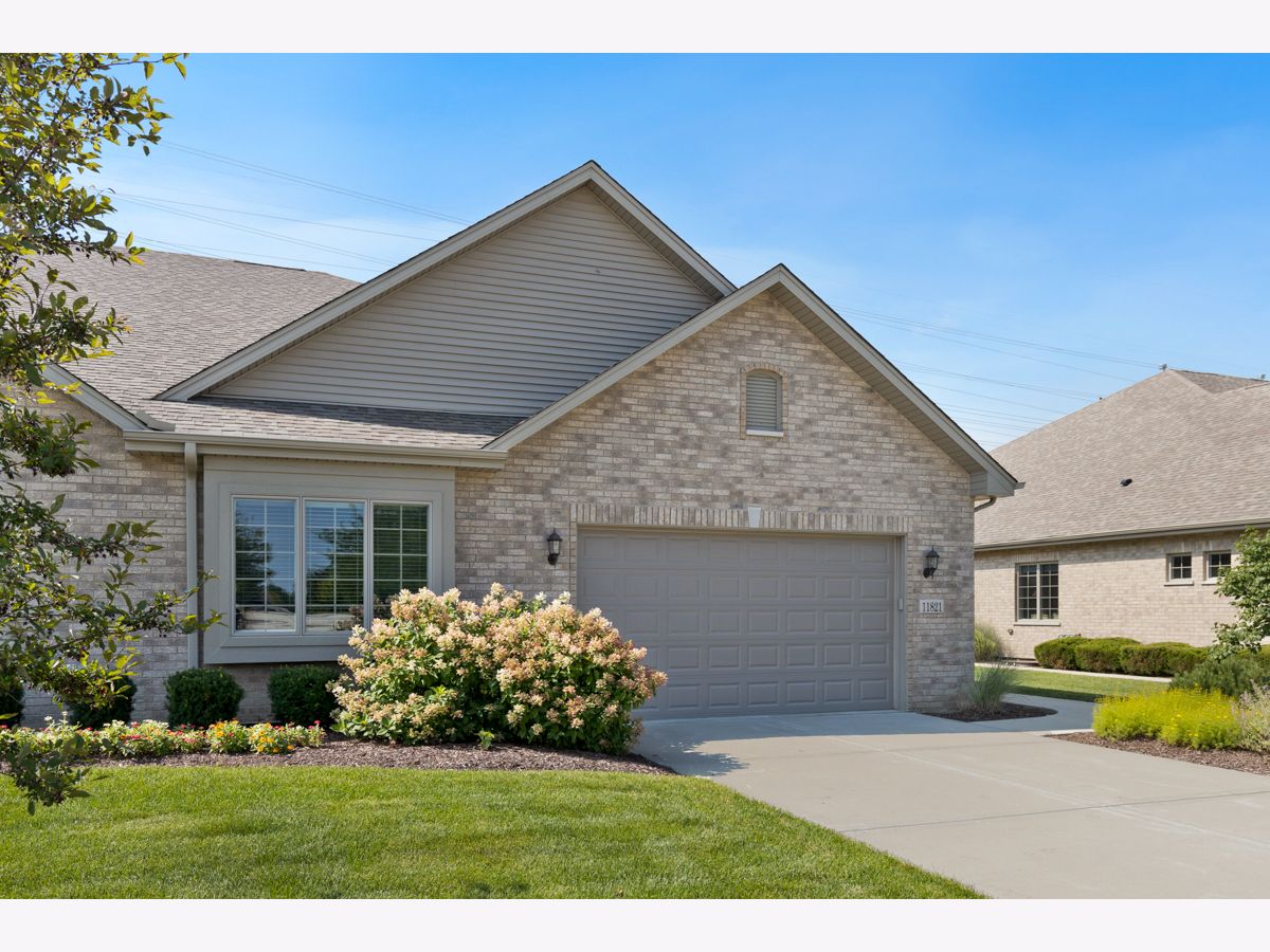 Homes & Townhomes Sold Bridges Of Mokena Mokena Illinois, 11821 Tower Bridge