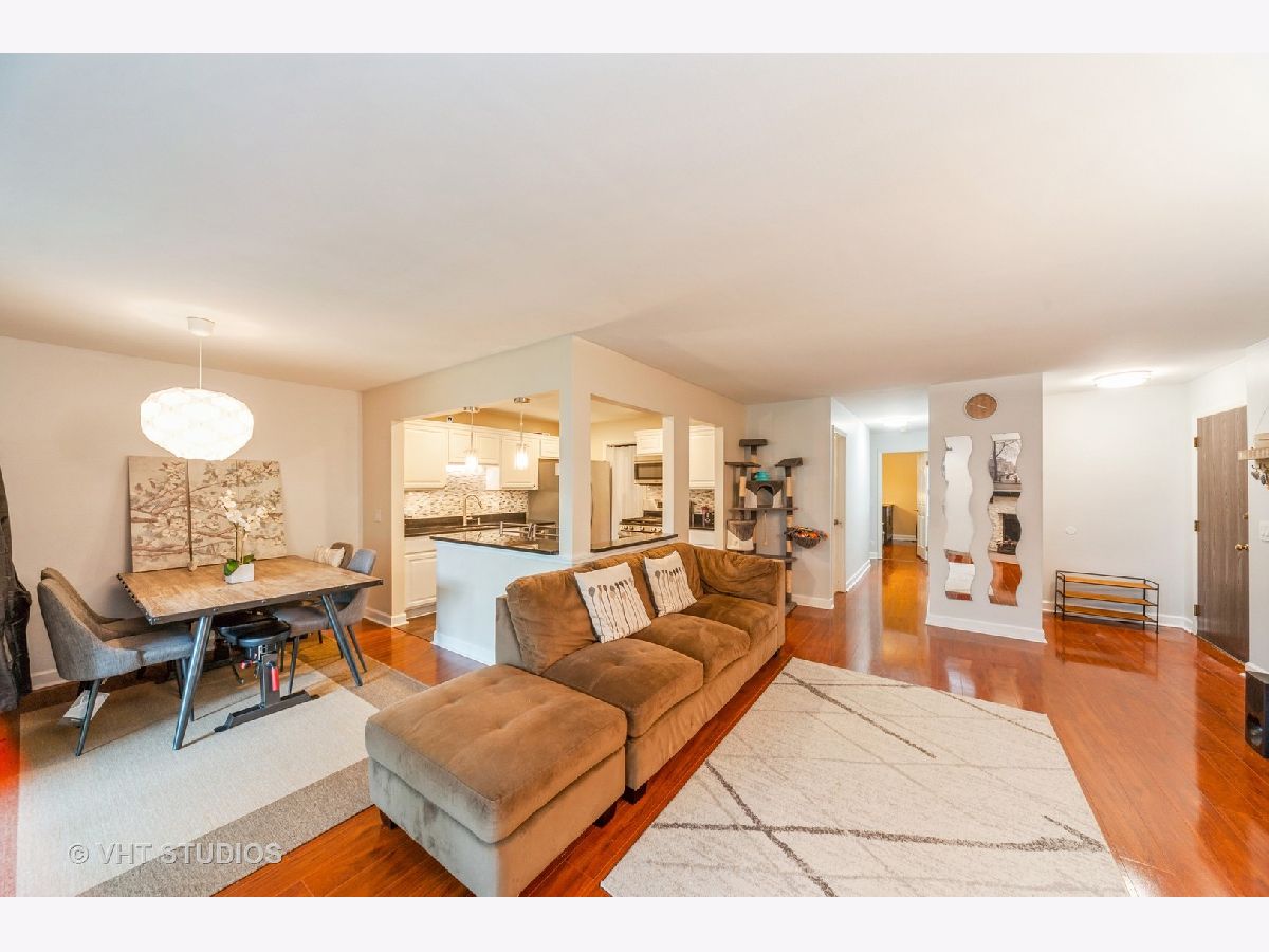 1053 Scanlon Drive, Wheeling, Illinois 60090 MLS 11175547 WinterCohen