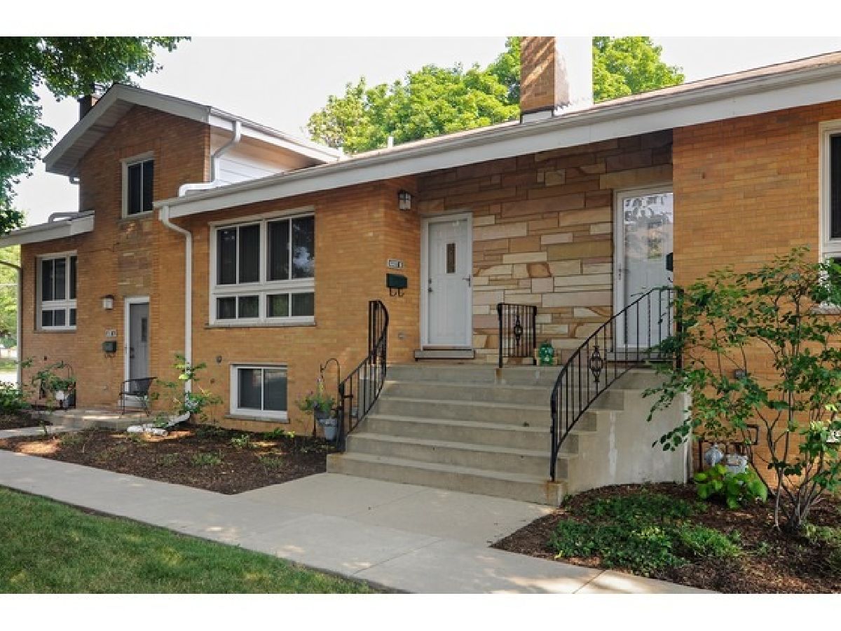Townhomes Sold 12 Oaks At North Arlington Arlington Heights Illinois, 1537 Arlington Heights