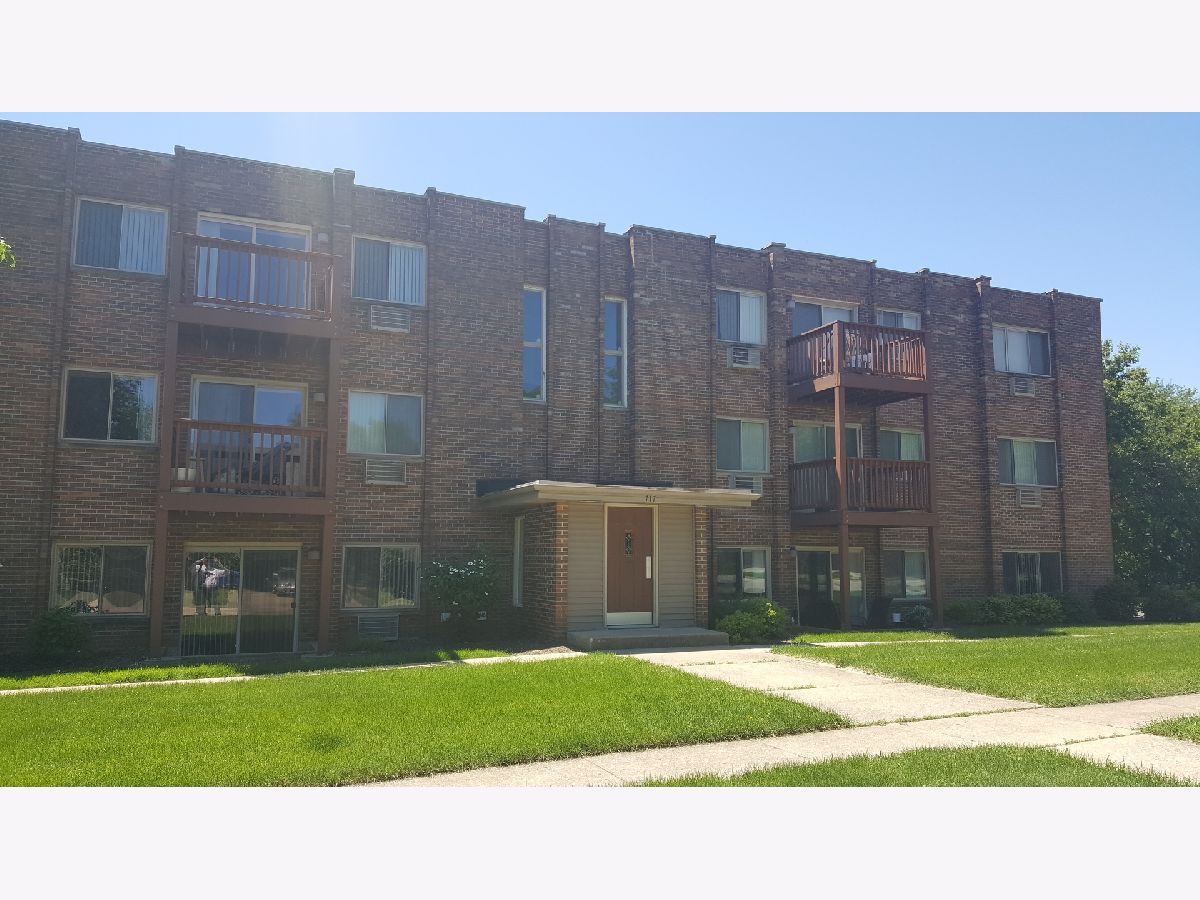 Homes & Townhomes Rented Dundee Highlands West Dundee Illinois, 717 Strom