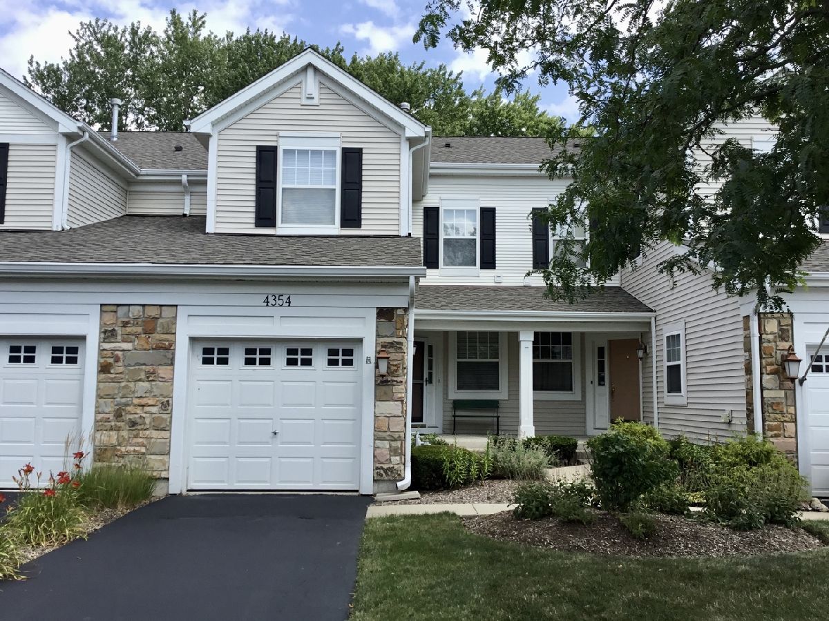 Townhomes & Condos Rented Waters Edge Island Lake Illinois, 4354 Shooting Star