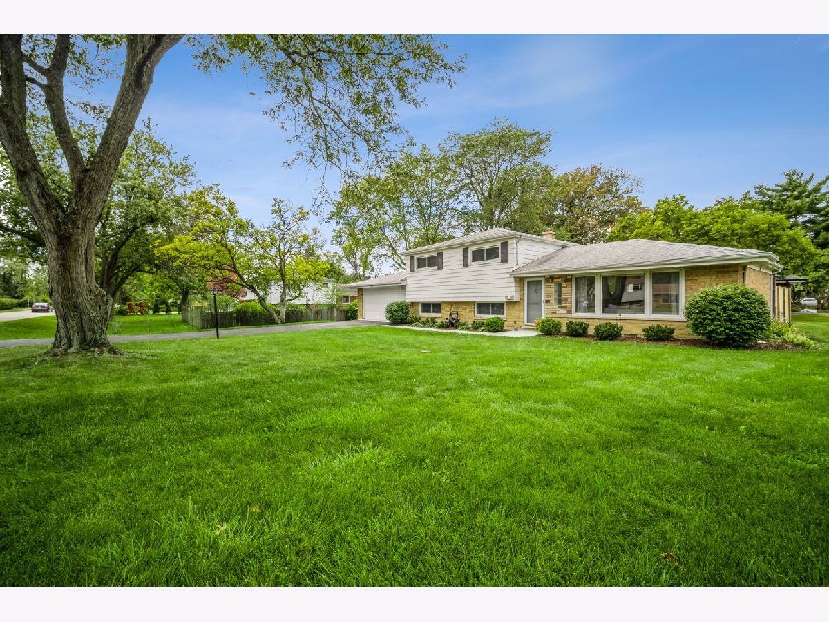 Homes Sold Woodland Grove Glenview Illinois, 3807 Rugen