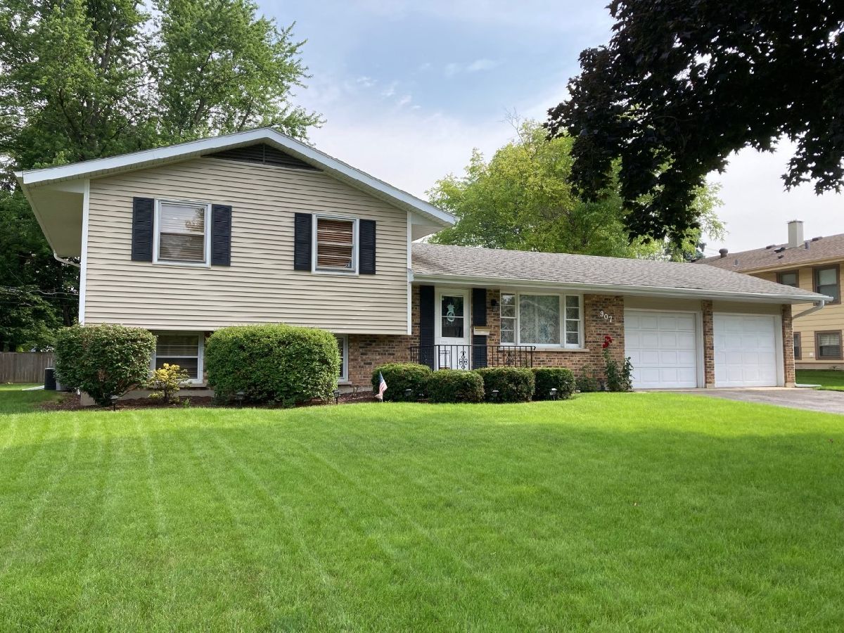 Homes Sold Green Willow Geneva Illinois, 907 Foxwood