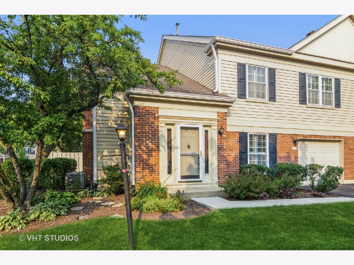 Townhomes Sold Bent Creek Palatine Illinois, 115 Bent Creek