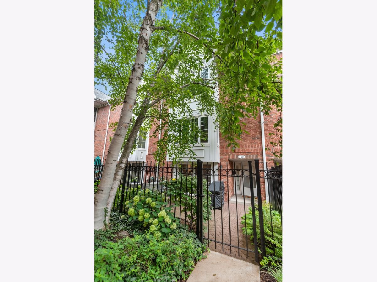Townhomes Sold Tuscany Club Villas Chicago Illinois, 1149 Vernon Park