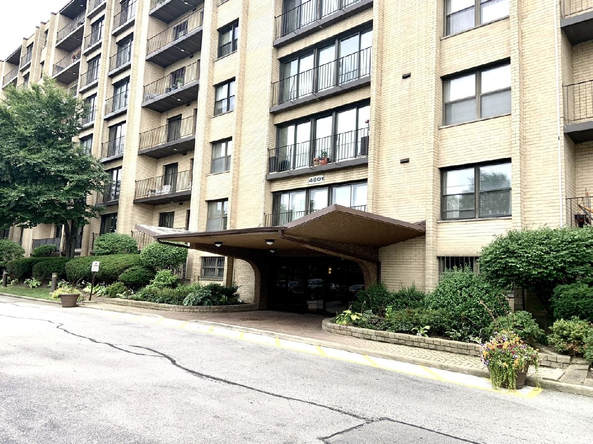 Condominiums Sold Lincolnwood Suites Lincolnwood Illinois, 4601 Touhy