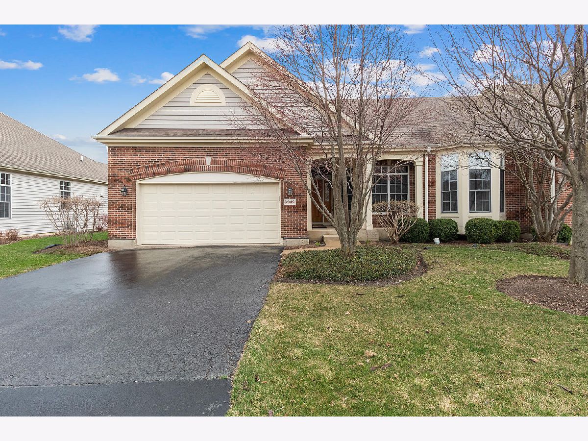 Condos & Townhomes & Homes Rented Lakes Of Boulder Ridge Lake In The Hills Illinois, 3942 Honeymoon Ridge