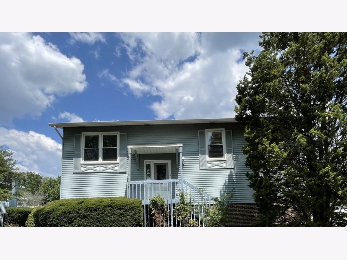 Homes & Townhomes Rented Prentiss Brook Terrace Downers Grove Illinois, 6492 Nash