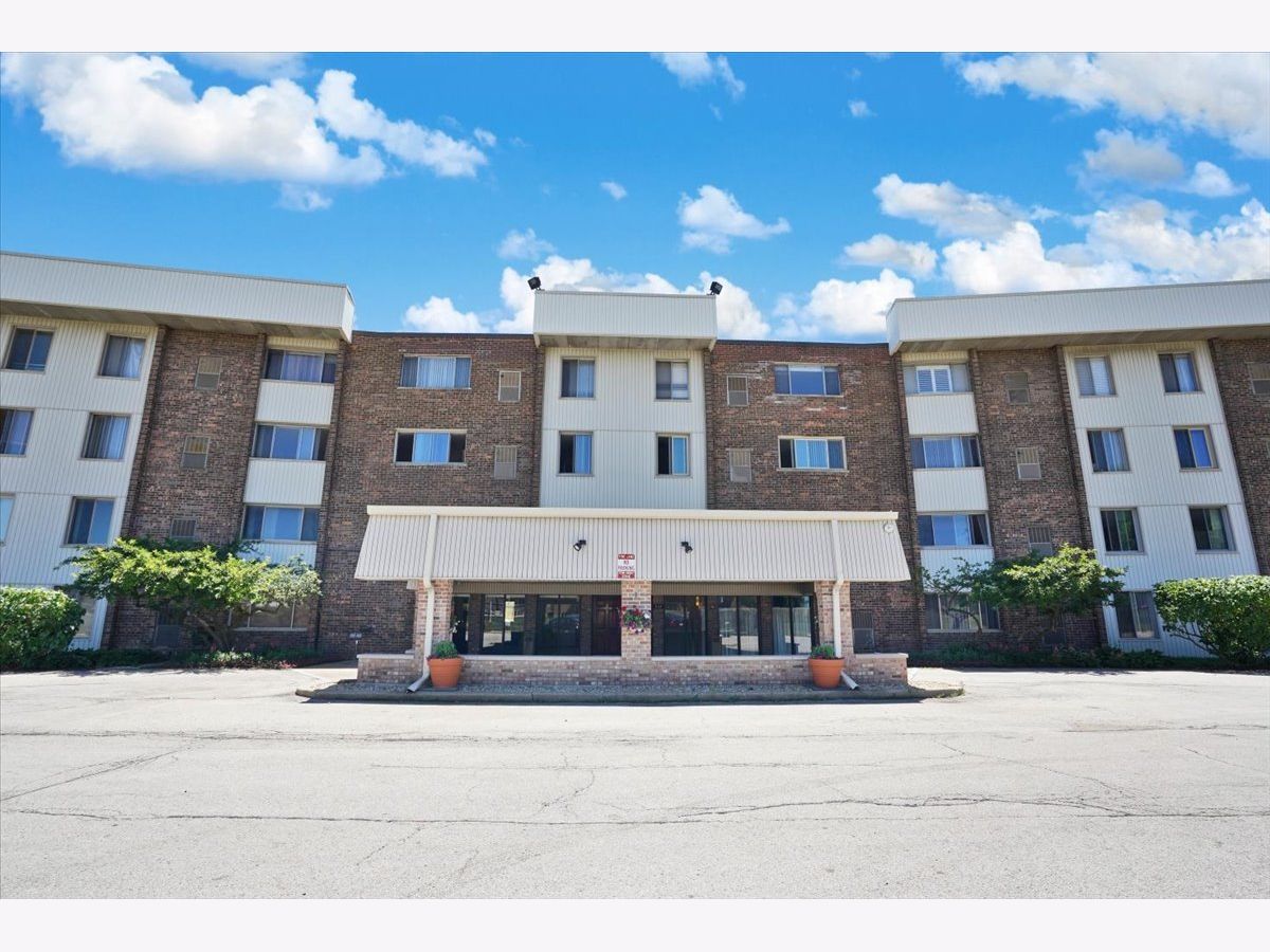 Condominiums Sold York Meadows Elmhurst Illinois, 841 York