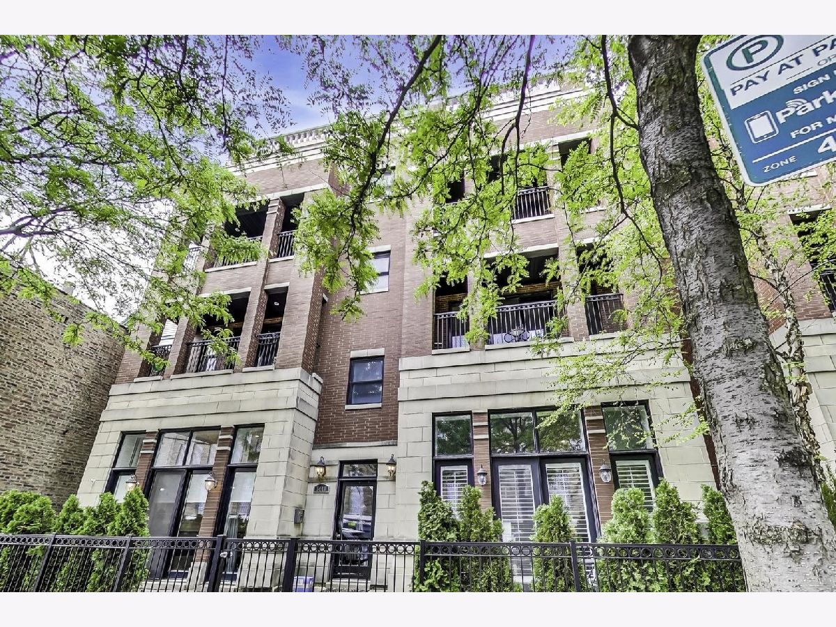 Condos & Townhomes Sold Sheffield Corridor Chicago Illinois, 3010 Sheffield