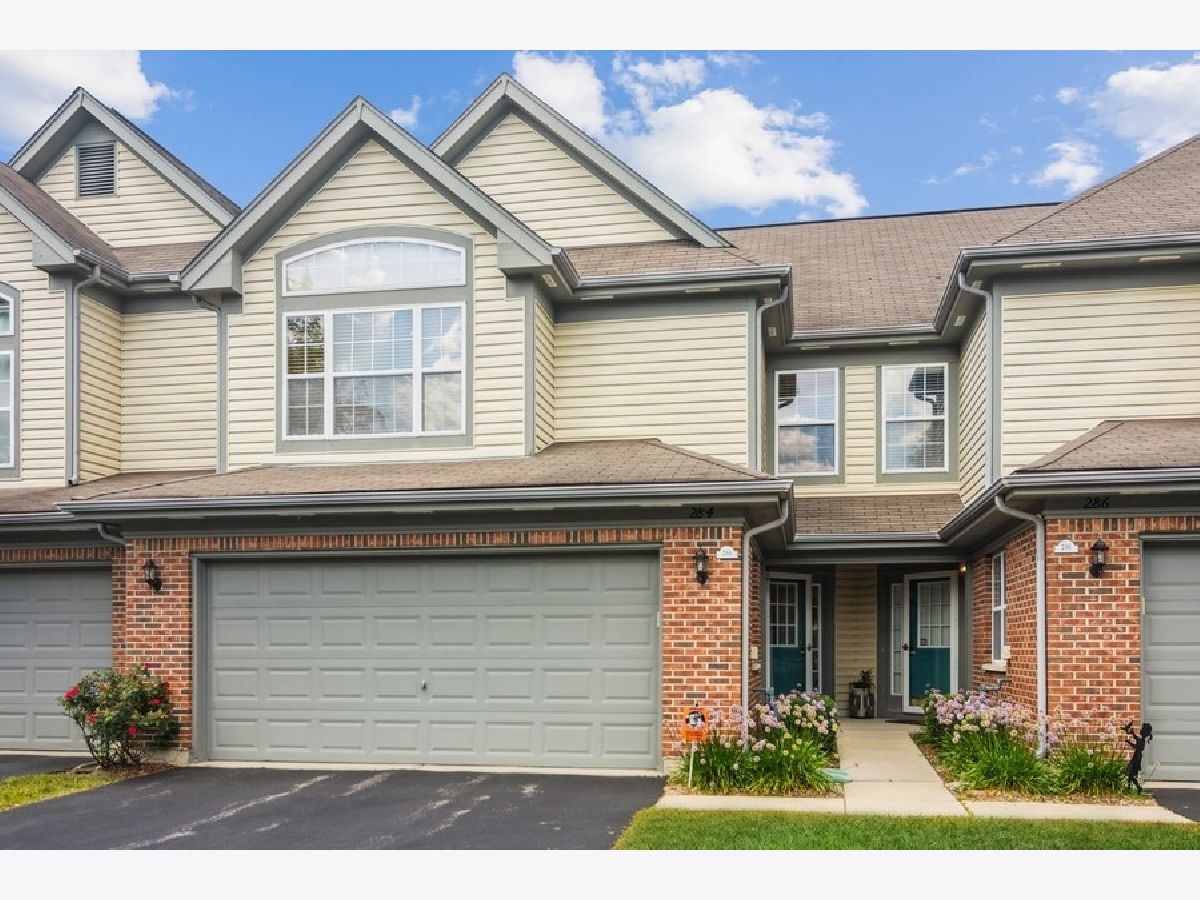 Townhomes & Condos Sold Checker Place Buffalo Grove Illinois, 284 Manor