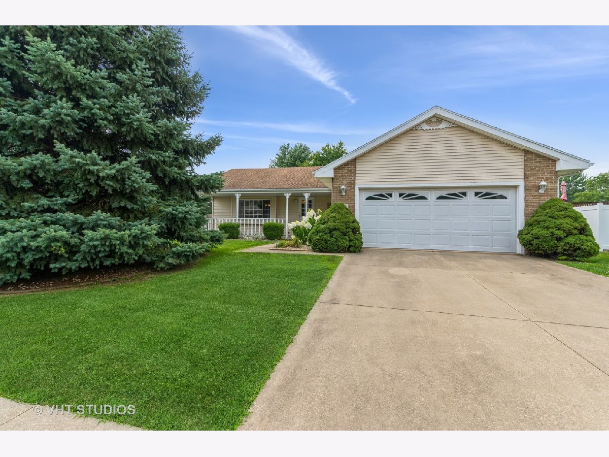 Homes & Townhomes Sold Marquis Mdows Bradley Illinois, 641 Jackson