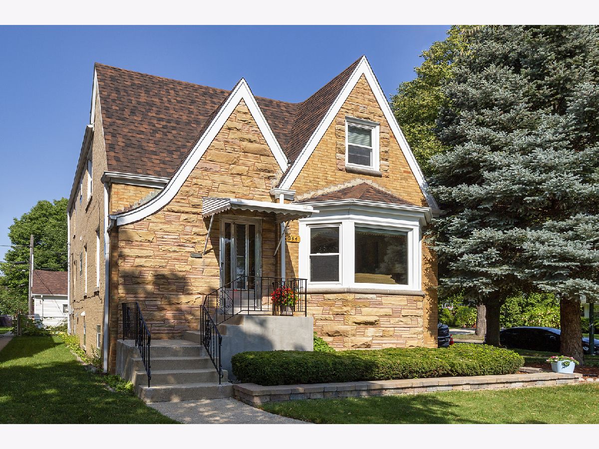 Homes Sold South Edgebrook Chicago Illinois, 6044 Austin