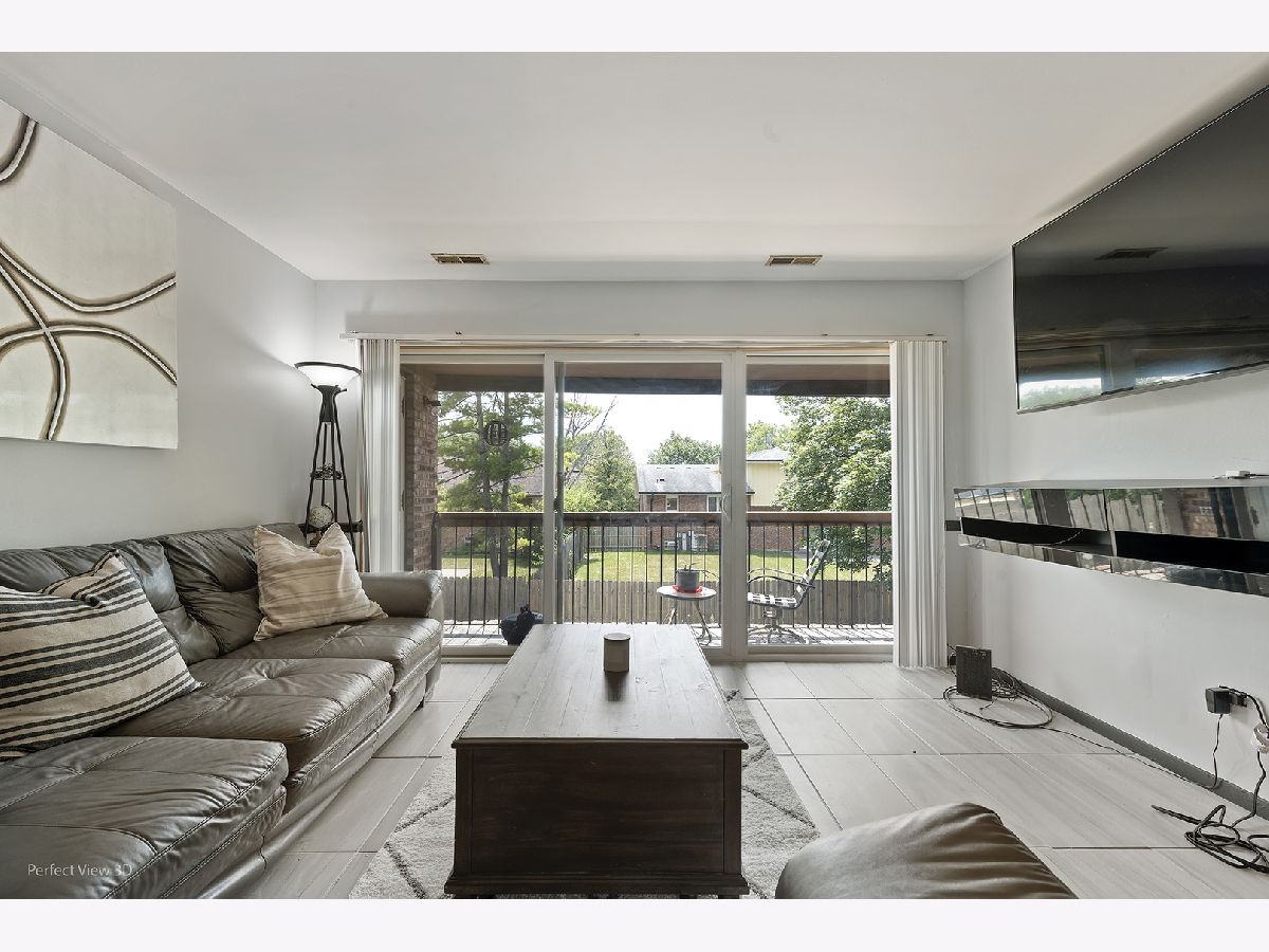 Condominiums Sold Pinetree Homewood Illinois, 3247 184th